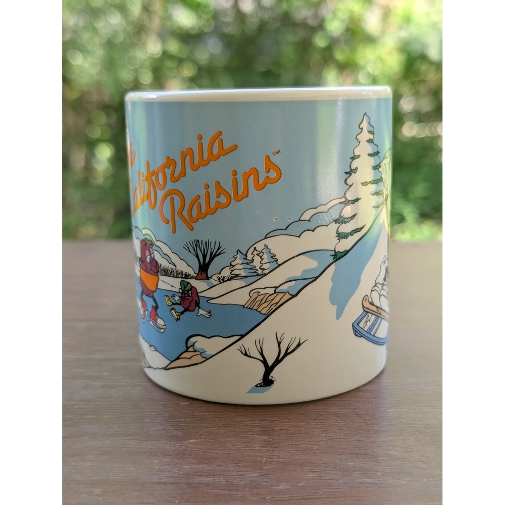 Vintage 1988 California Raisins Coffee Mug Applause Winter Sledding Skating 80s - Picture 2 of 5